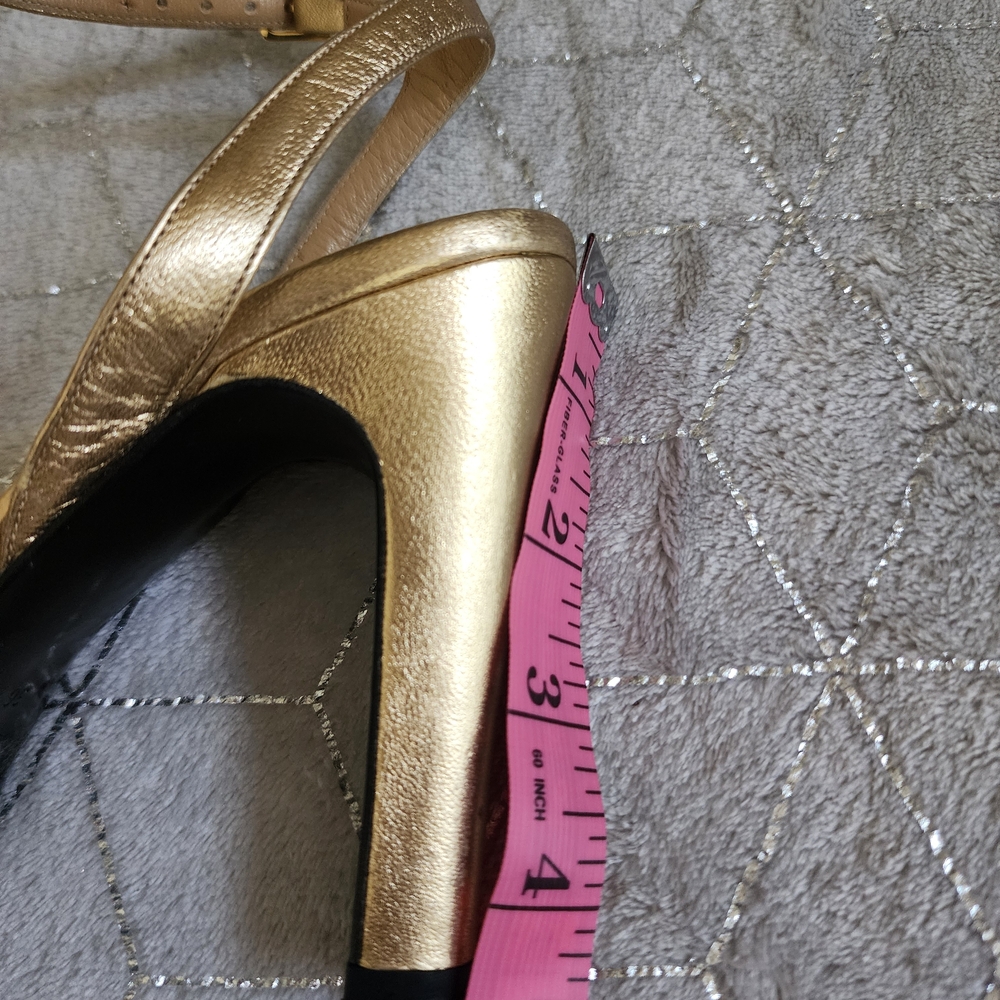 SERGIO ROSSI | Metallic Goldtone Heels - Picture 13 of 14
